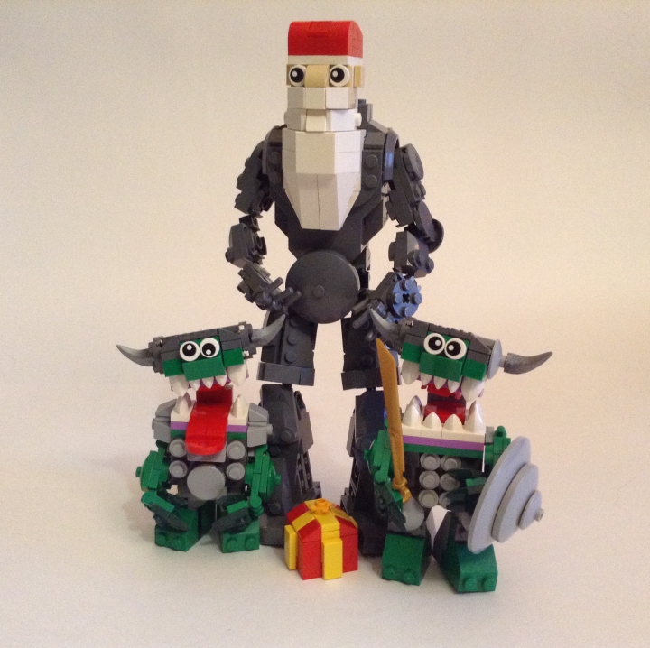 LEGO MOC - Новогодний Кубик 2017 - Операция 'Много подарков для Оркомикселей': Рыцарь из клана Дедов Морозов вручил подарок для Горка и Морка