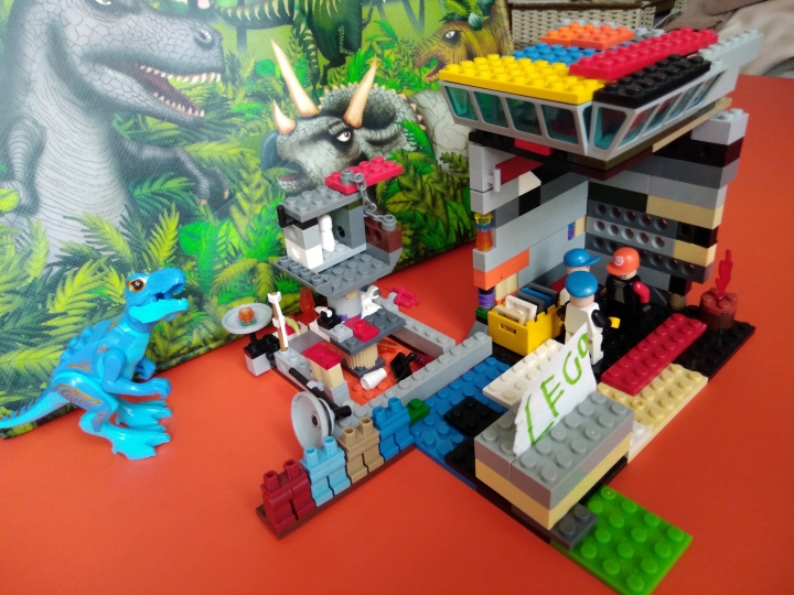 LEGO MOC - Конкурс Детективов - Расследование пропавшего яйца с фермы динозавров: Так выглядит теперь секретный штаб