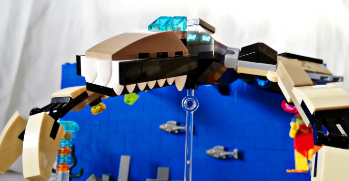 LEGO MOC - Фантастические твари и кто их фантазирует - Алмазный аллигатор : Массивная челюсть.
