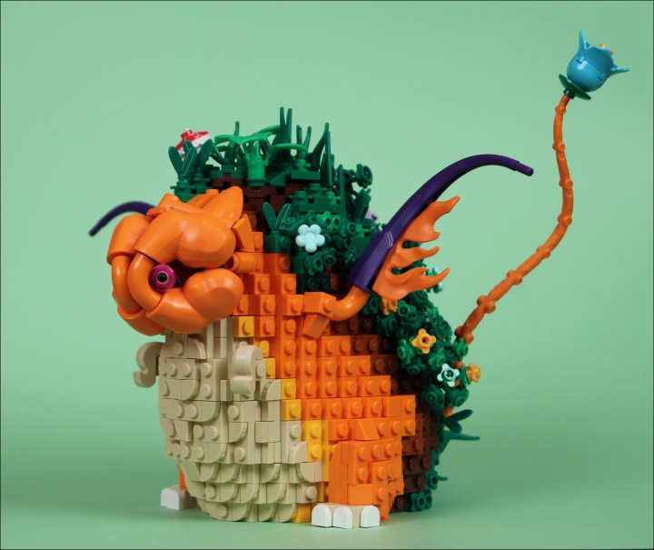 LEGO MOC - Фантастические твари и кто их фантазирует - Садовый дракончик: В случае опасности, дракончик мог бы свернуться в клубок и надеяться, что его не заметят, не отрасти он себе такое брюхо.