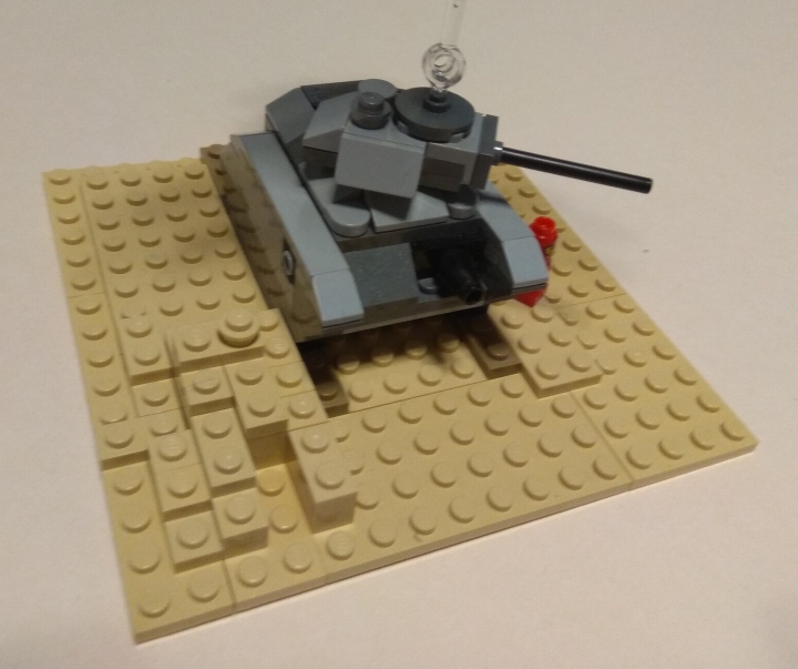 LEGO MOC - 16x16: Микро - Валькирия и химера.: Химера спереди.