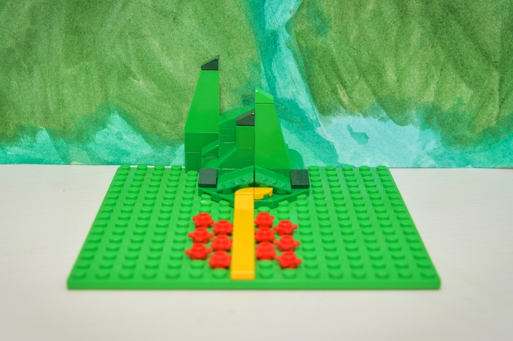 LEGO MOC - LEGO-конкурс 16x16: 'Иллюстрация' - Изумрудный город: вид спереди