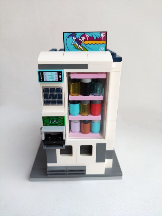 LEGO MOC - LEGO-конкурс 16x16: 'Киберпанк' - Холодильник 2077: Вид спереди