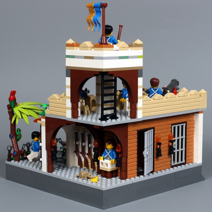 LEGO MOC - LEGO-конкурс 24x24: 'Пираты' - Форт 'Южный': В левом крыле обустроены камеры для пойманных преступников, ожидающих суда.