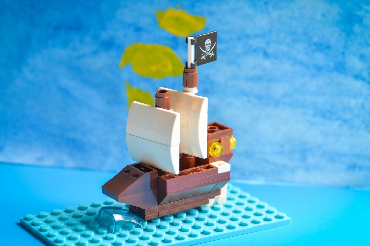 LEGO MOC - LEGO-конкурс 24x24: 'Пираты' - Пиратский корабль 'РАЗЯЩИЙ'
