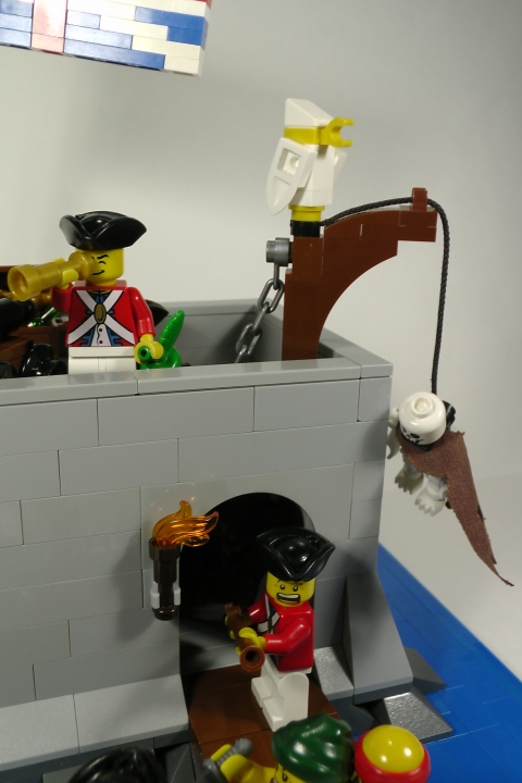 LEGO MOC - LEGO-конкурс 24x24: 'Пираты' - Бомба для губернатора или Драма на КПП: Пока рядовой Протектор вглядывается в горизонт, освещённый последними лучами заходящего солнца, и предвкушает наслаждение вкусом сочного яблока, последняя чайка прилетела попрощаться со своим некогда вкусным другом...
