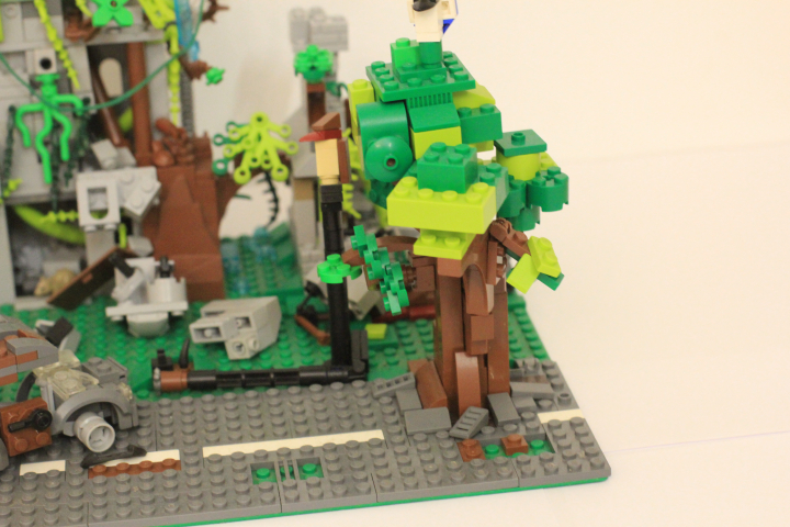 LEGO MOC - LEGO-конкурс 'Светлое будущее' - Будущее для земли...: А деревья растут прямо из асфальта 