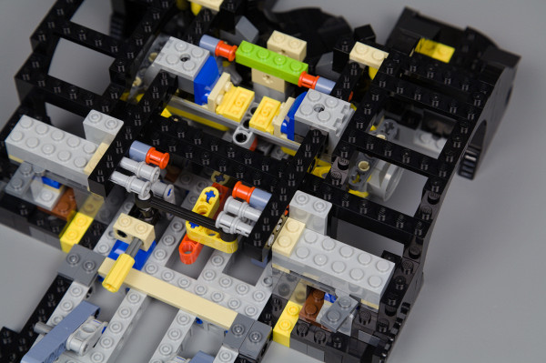 https://bricker.ru/images/uploads/thumbs/optim/5/posts/LEGO_76139/steering-system-lego-76139-02.jpg